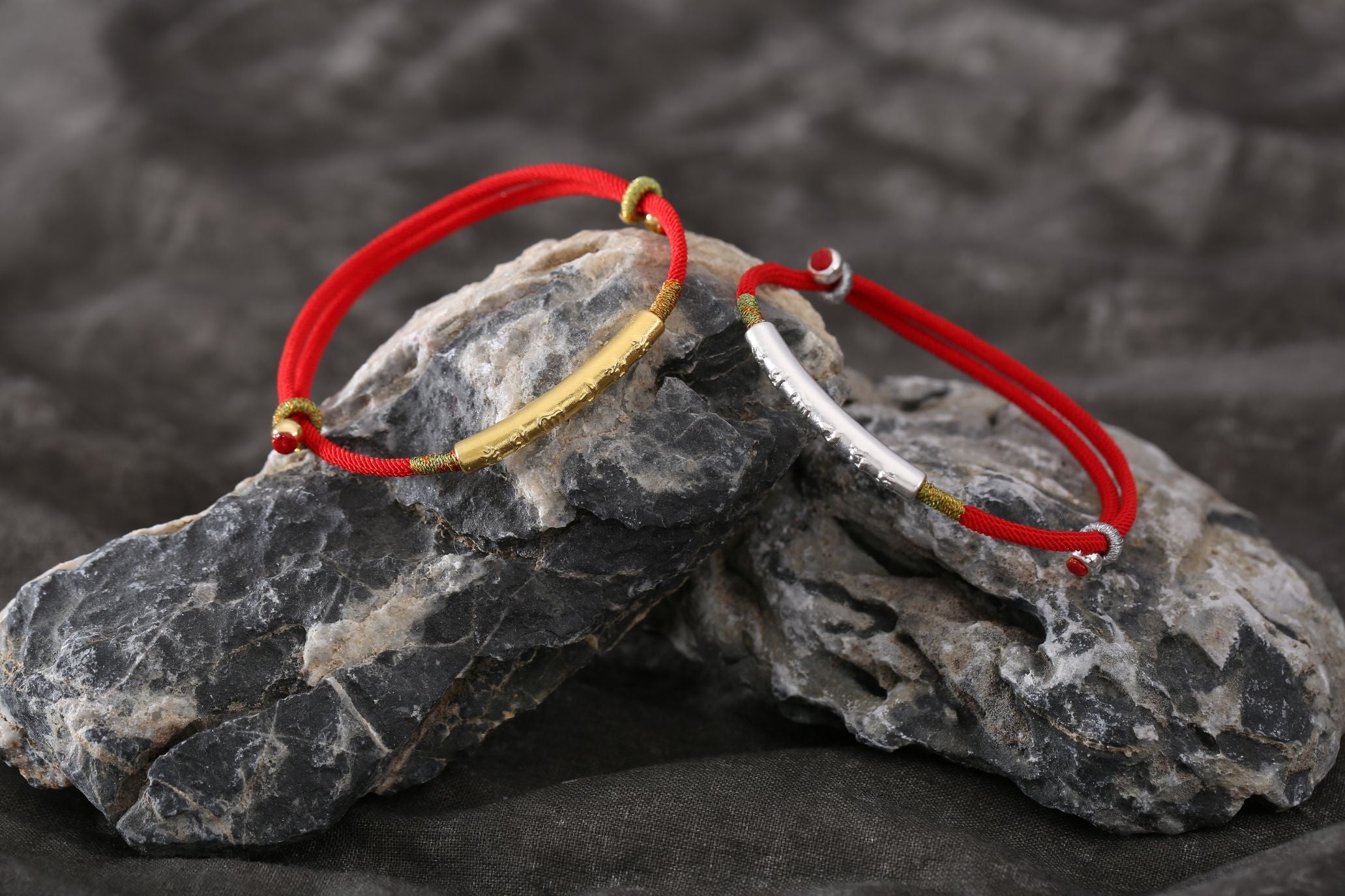 Le bracelet en fil rouge: ce que vous devez savoir