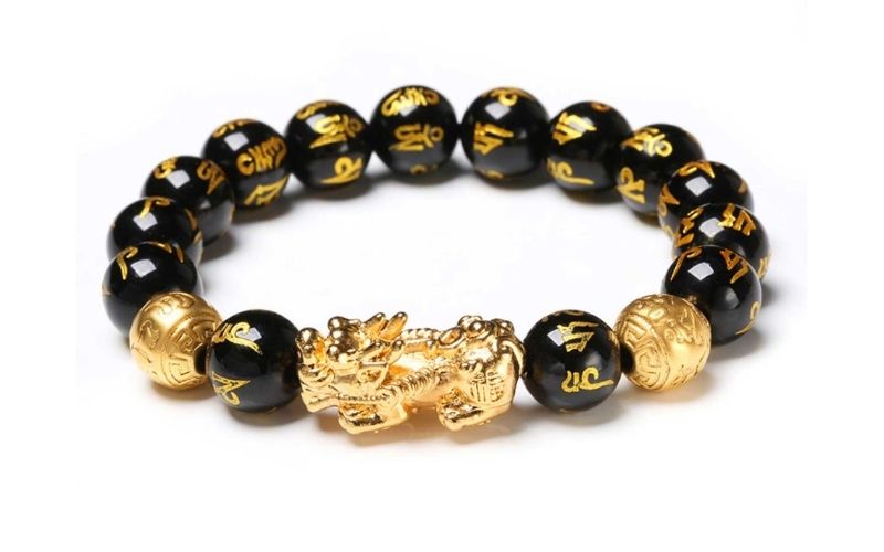 Le bracelet en obsidienne noire : le guide ultime