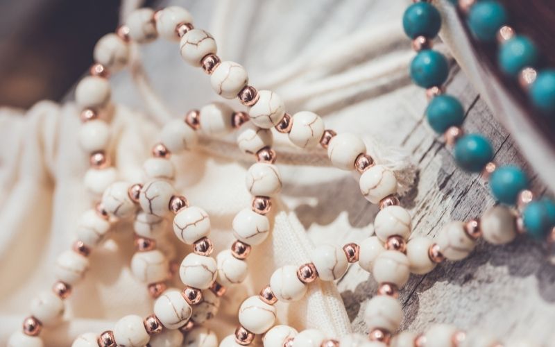 signification selon la couleur des perles spirituelles