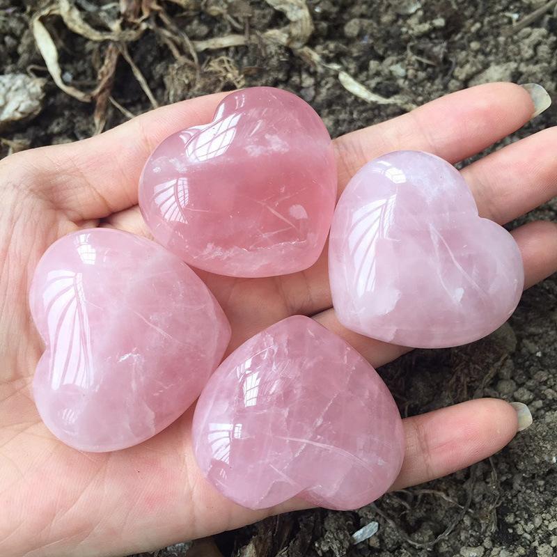 Quartz rose en forme de cœur - Amour et Romance - Karma et Moi