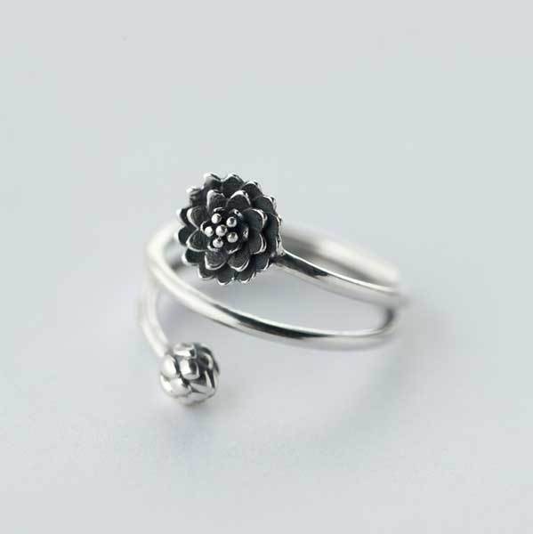 Bague Lotus en argent à triple spirale - Karma et Moi