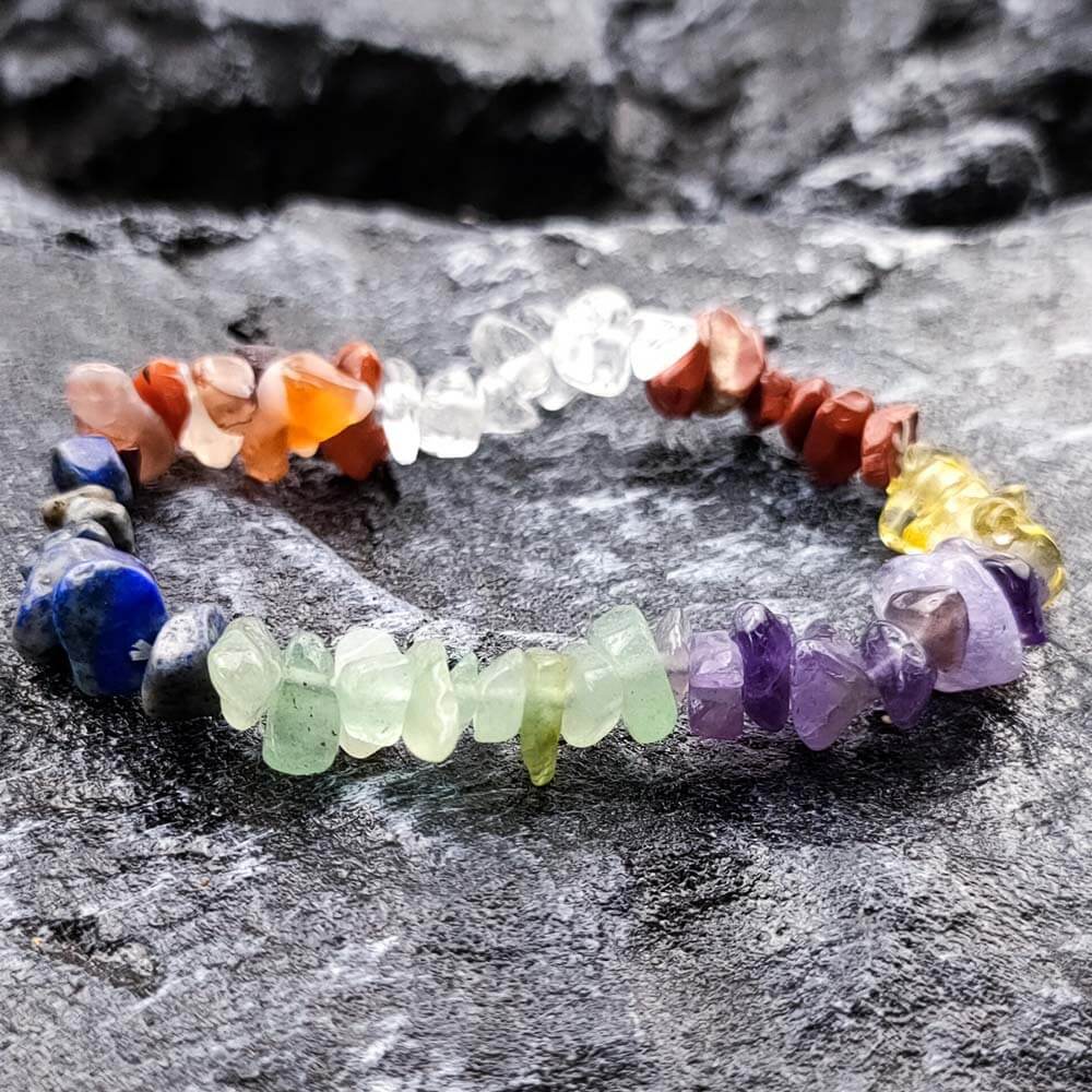 Bracelet en cristaux bruts des 7 chakras - Karma et Moi