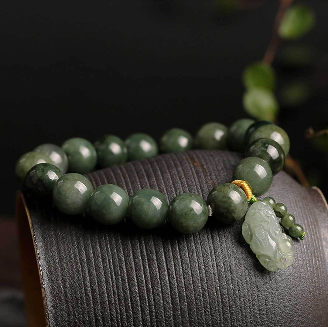 Bracelet en jade vert avec Pixiu - Pour la richesse - Karma et Moi