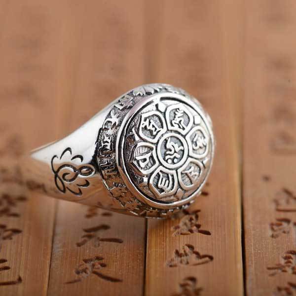 Bague Lotus avec gravure mantra – Om Mani Padme Hum - argent, or - Karma et Moi