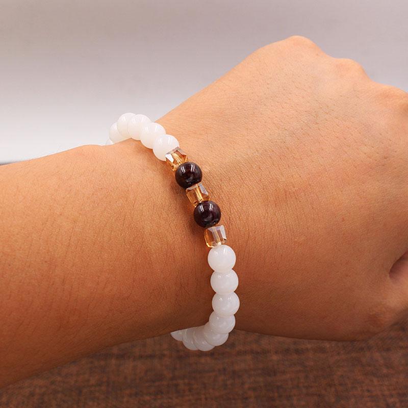 Bracelet de positivité en calcédoine blanche naturelle - Karma et Moi