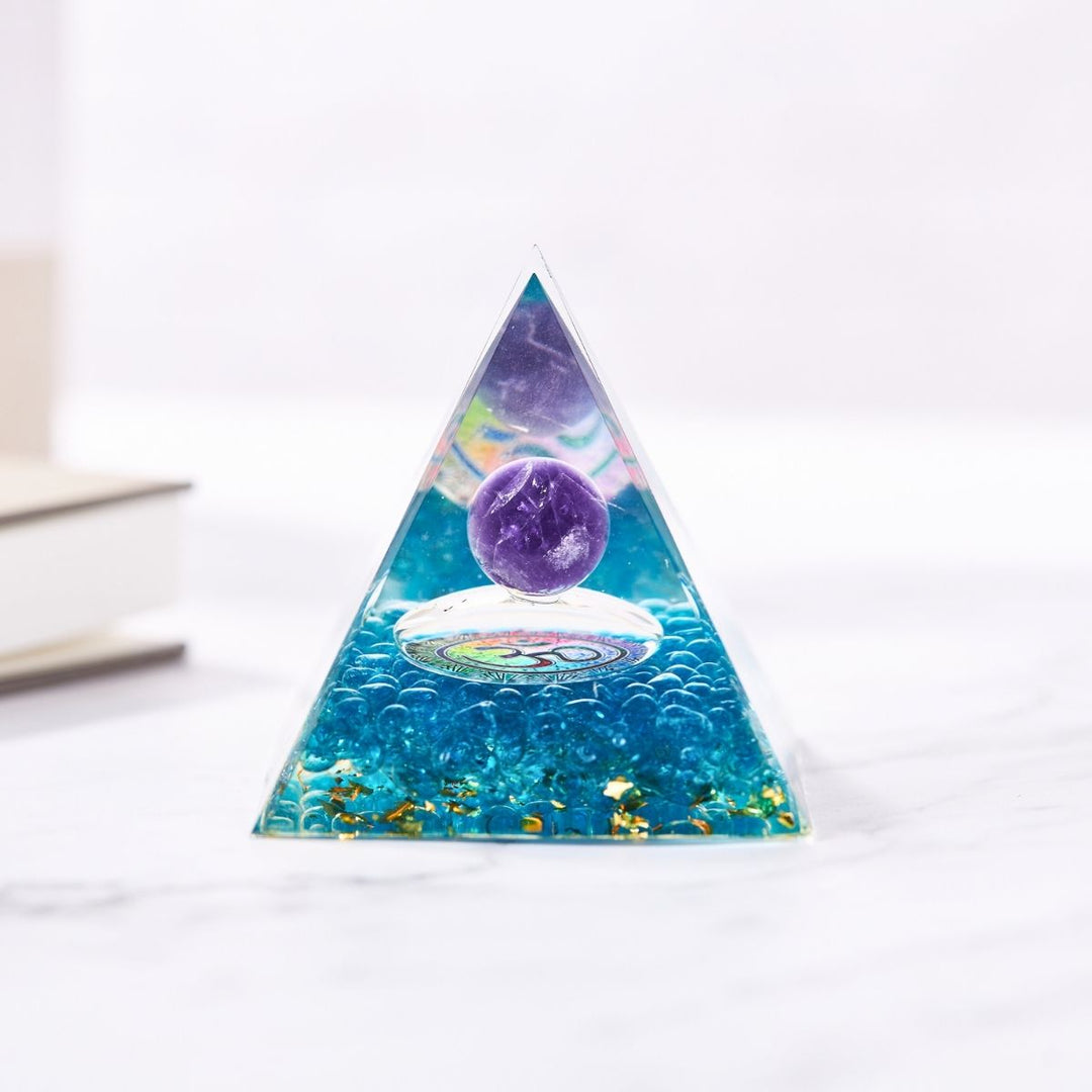 Orgonite pyramide – générateur d’énergie orgone - Karma et Moi