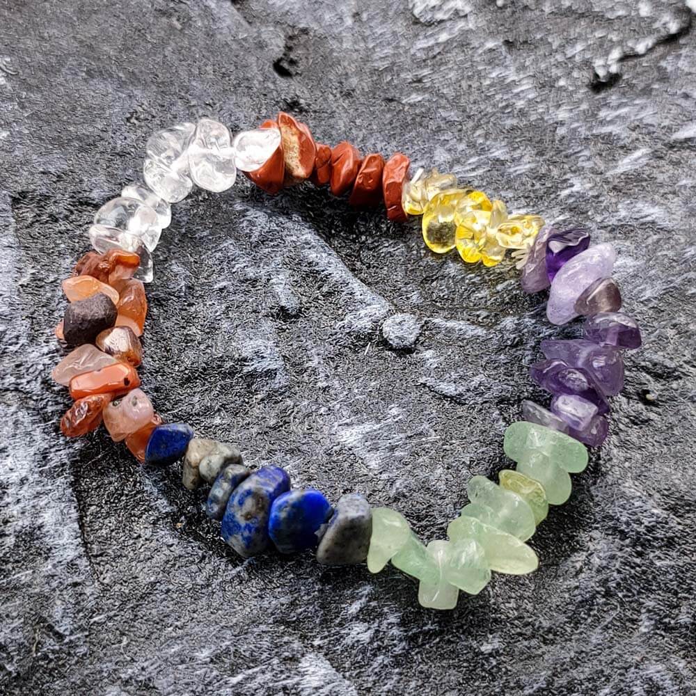 Bracelet en cristaux bruts des 7 chakras - Karma et Moi