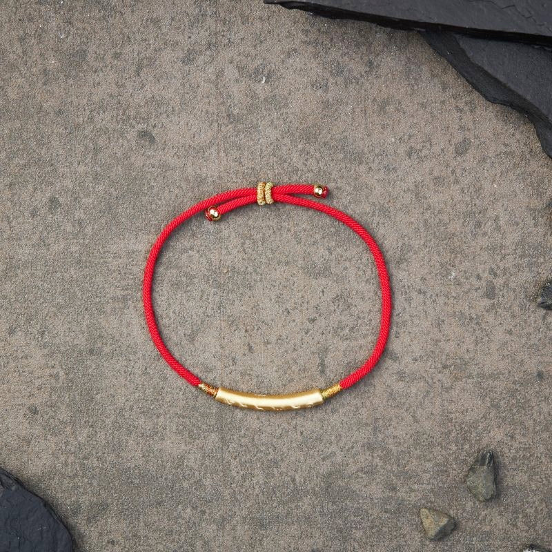 Bracelet tibétain fil rouge en argent porte bonheur bouddhiste- "Attirez la Chance" - Karma et Moi