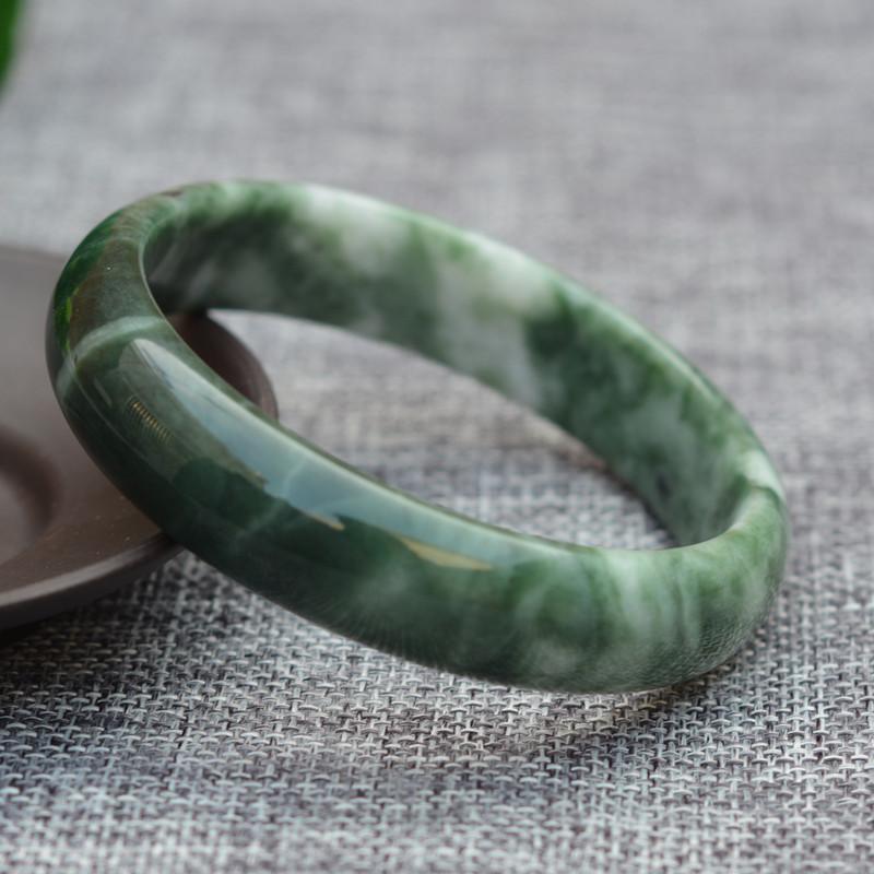 Bracelet rigide en jade pur - Karma et Moi