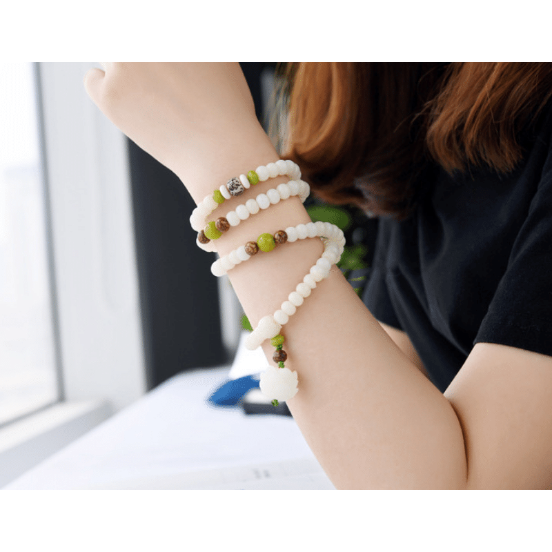 Mala avec graines de Bodhi en jade blanc - Bracelet/collier de 108 perles - Karma et Moi