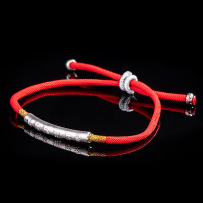 Bracelet tibétain fil rouge en argent porte bonheur fait-main - "Attirez la Chance" - Karma et Moi