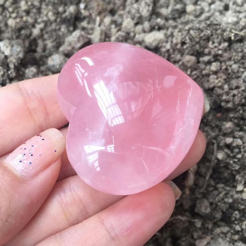 Quartz rose en forme de cœur - Amour et Romance - Karma et Moi